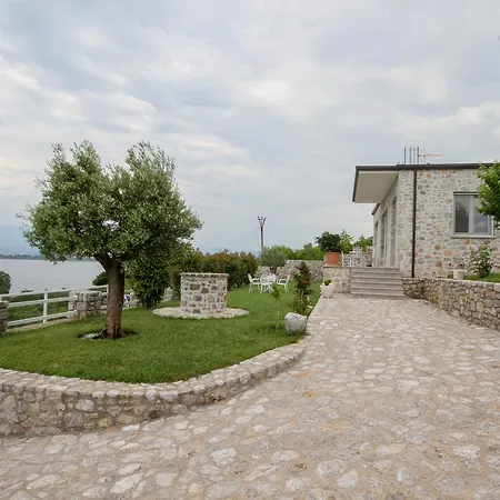招待所 Vintage House At Shkodra Lake *